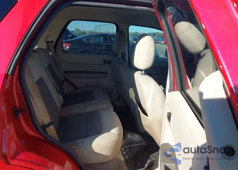 2008 Ford Escape Xlt z USA, uszkodzony, nr VIN 1FMCU03Z68KC64394